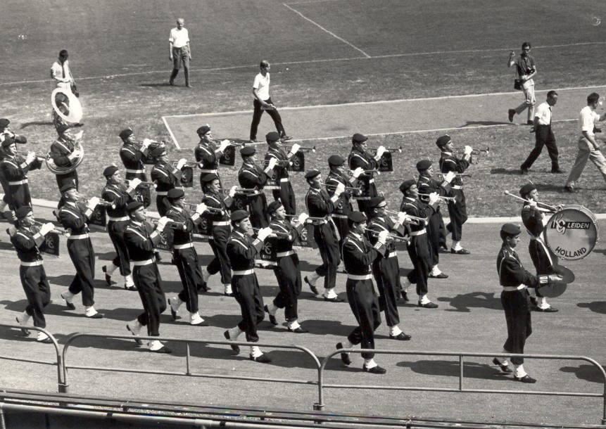Kerkrade, DP&T - Marswedstrijd - 13-08-1966 Ben (midden eerste rij) tijdens het WMC in 1966