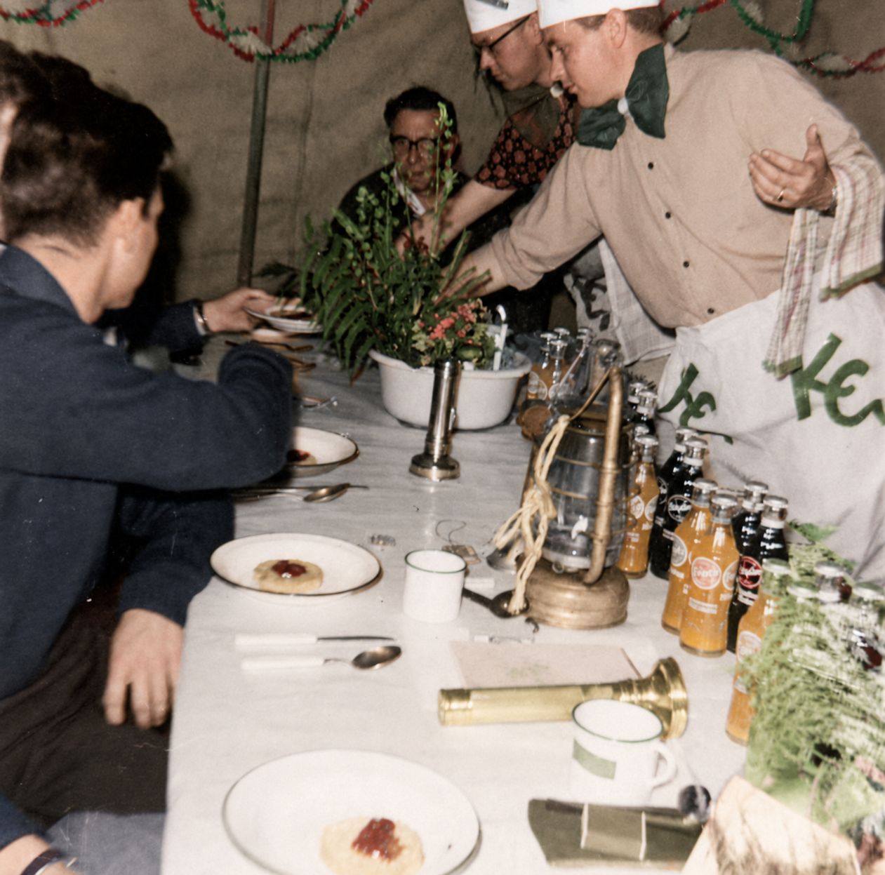 1965 - Diner op de laatste kampdag 1965 - Diner op de laatste kampdag